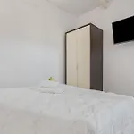 شقة Habitacion-estudio *
