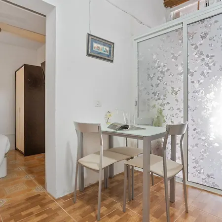 Habitacion-estudio Apartment *